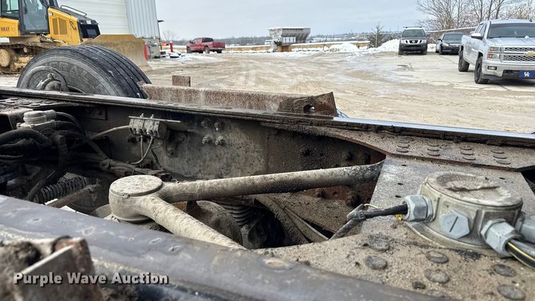 image for item ND9457 2015 Mack GU713 dump truck