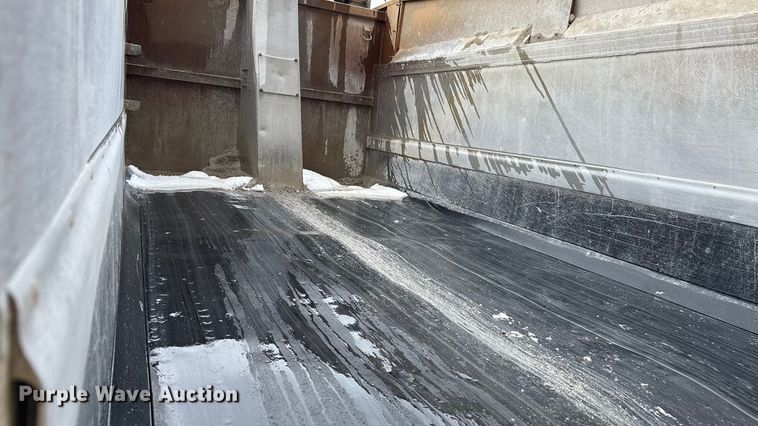 image for item ND9457 2015 Mack GU713 dump truck