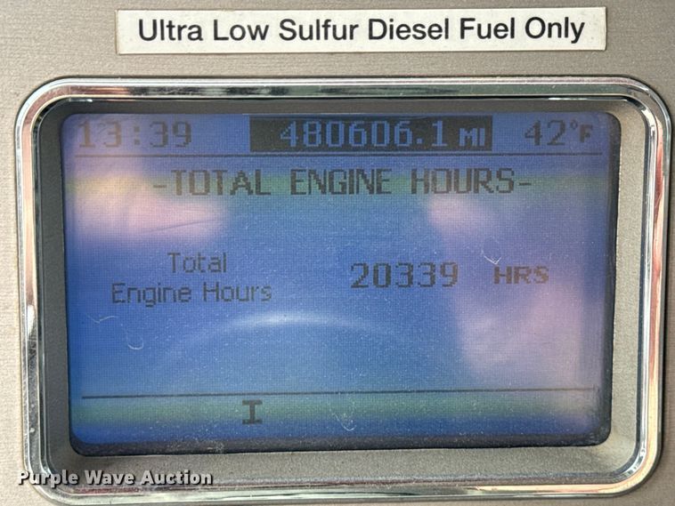 image for item ND9457 2015 Mack GU713 dump truck