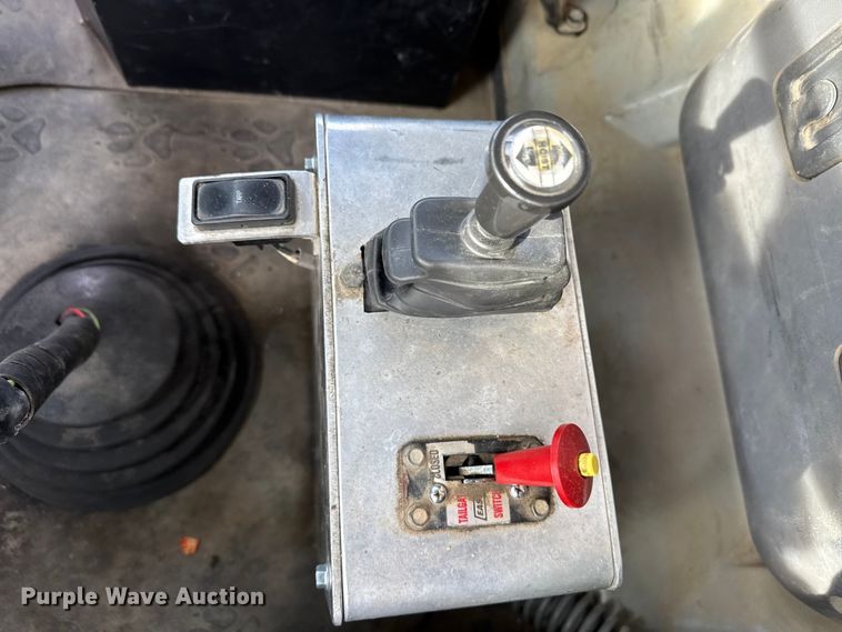 image for item ND9457 2015 Mack GU713 dump truck