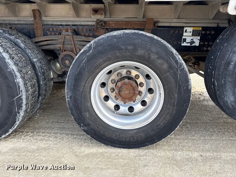 image for item ND9457 2015 Mack GU713 dump truck