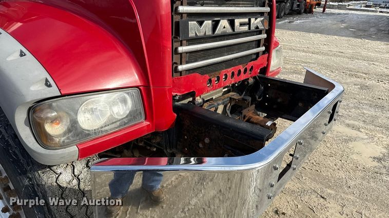 image for item ND9458 2015 Mack GU713 dump truck