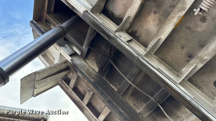 image for item ND9458 2015 Mack GU713 dump truck