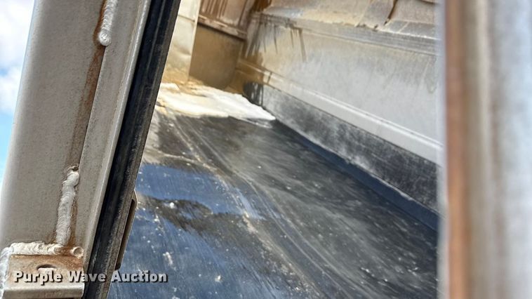 image for item ND9458 2015 Mack GU713 dump truck