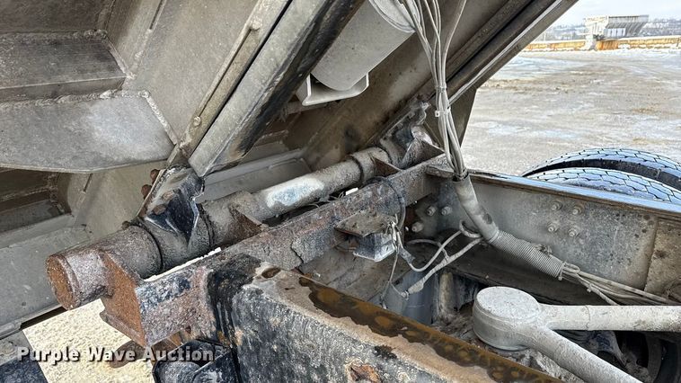 image for item ND9458 2015 Mack GU713 dump truck