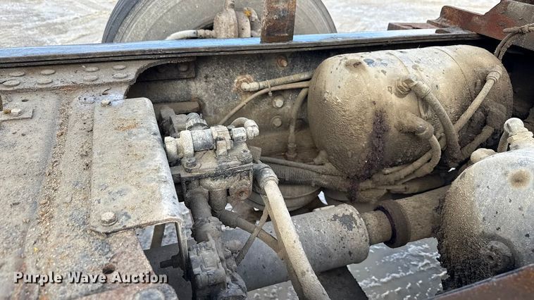 image for item ND9458 2015 Mack GU713 dump truck