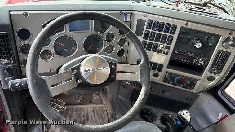 image for item ND9458 2015 Mack GU713 dump truck