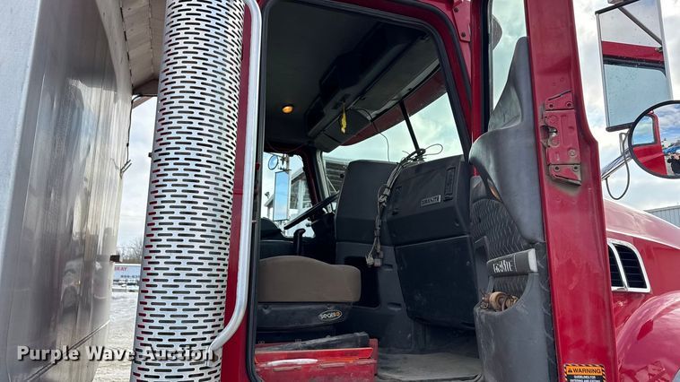 image for item ND9458 2015 Mack GU713 dump truck