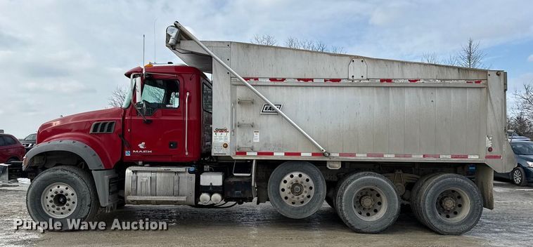 image for item ND9459 2015 Mack GU713 dump truck