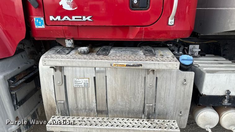 image for item ND9459 2015 Mack GU713 dump truck