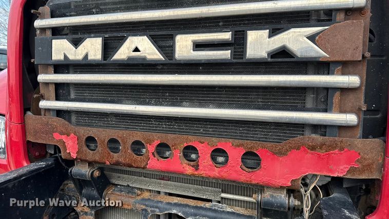 image for item ND9459 2015 Mack GU713 dump truck