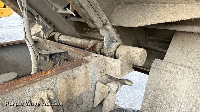 image for item ND9459 2015 Mack GU713 dump truck