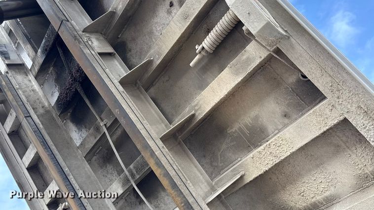 image for item ND9459 2015 Mack GU713 dump truck