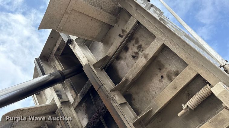 image for item ND9459 2015 Mack GU713 dump truck