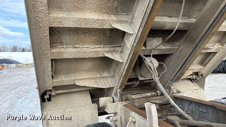 image for item ND9459 2015 Mack GU713 dump truck