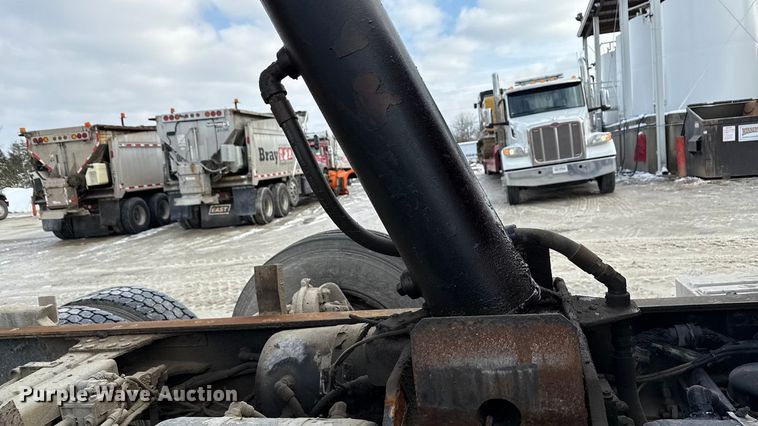 image for item ND9459 2015 Mack GU713 dump truck