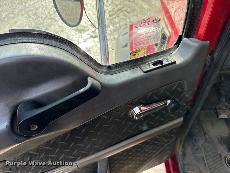 image for item ND9459 2015 Mack GU713 dump truck