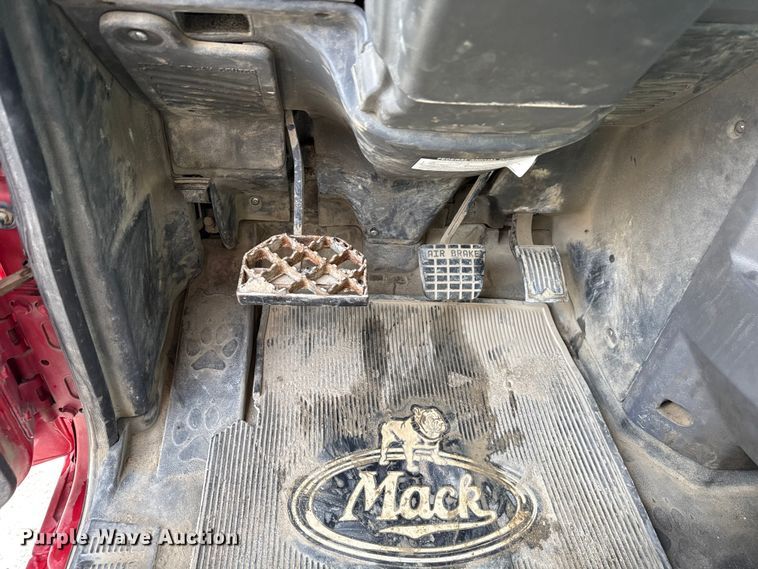 image for item ND9459 2015 Mack GU713 dump truck