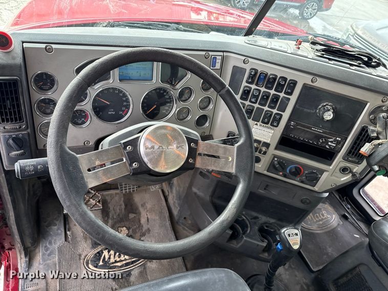 image for item ND9459 2015 Mack GU713 dump truck