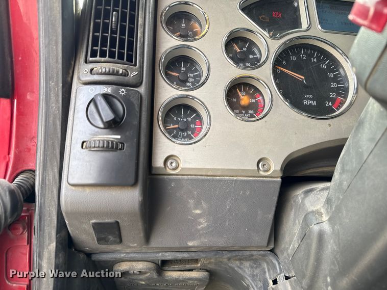 image for item ND9459 2015 Mack GU713 dump truck