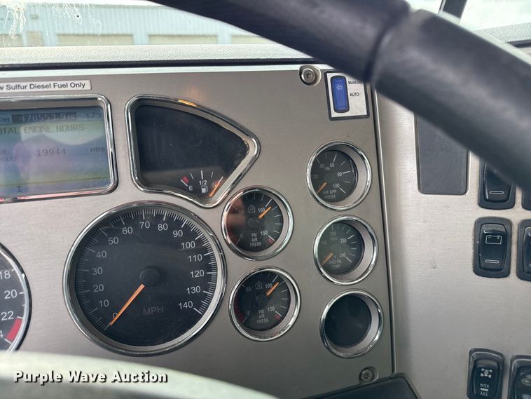 image for item ND9459 2015 Mack GU713 dump truck