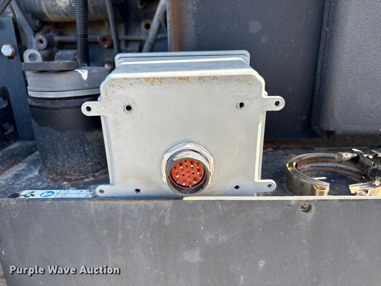 image for item NK9001 2018 MG31670B pump