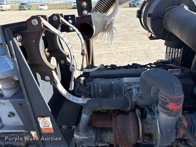 image for item NK9001 2018 MG31670B pump