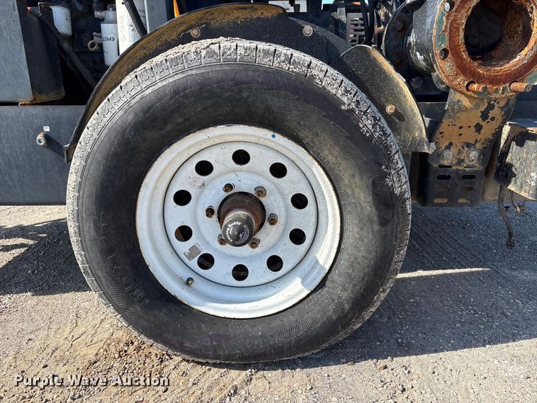 image for item NK9001 2018 MG31670B pump