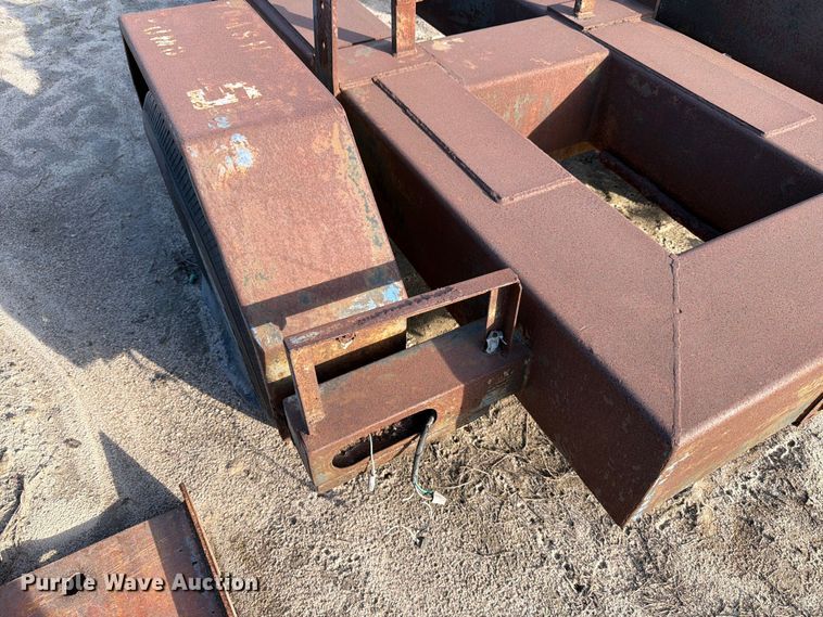 image for item NK9022 Utility trailer