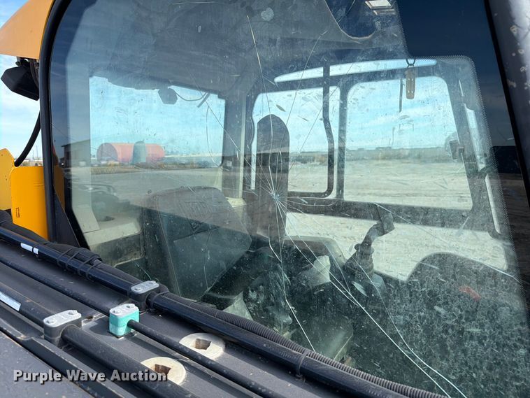 image for item NK9031 2017 JCB 3TS-8T tracked skid steer loader