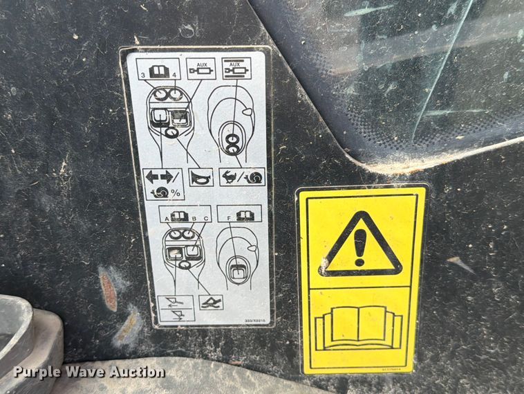 image for item NK9031 2017 JCB 3TS-8T tracked skid steer loader