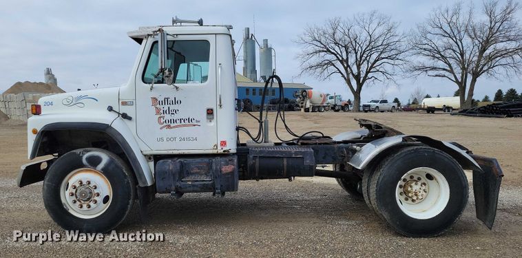 image for item NO9794 1988 International S1900 DTA semi truck