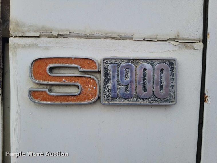 image for item NO9794 1988 International S1900 DTA semi truck