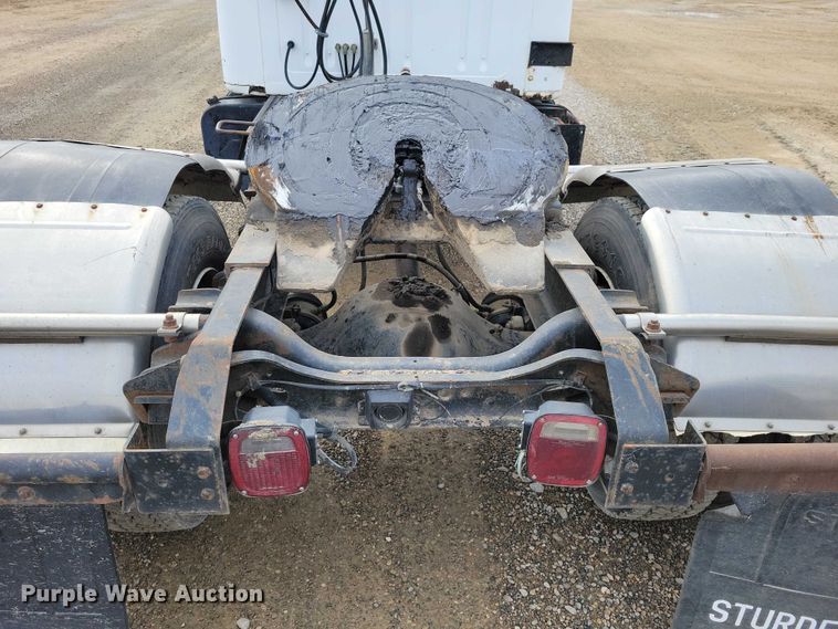 image for item NO9794 1988 International S1900 DTA semi truck