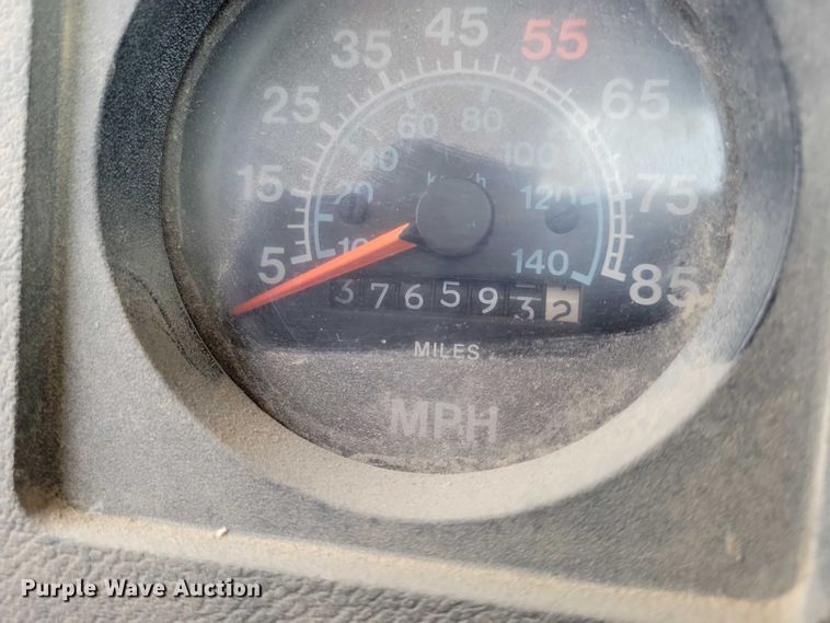 image for item NO9794 1988 International S1900 DTA semi truck