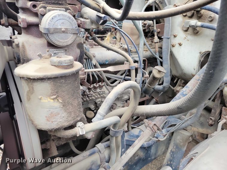 image for item NO9794 1988 International S1900 DTA semi truck