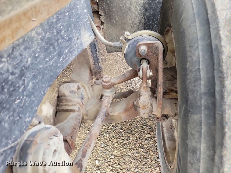 image for item NO9794 1988 International S1900 DTA semi truck