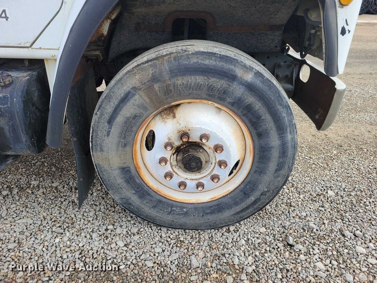 image for item NO9794 1988 International S1900 DTA semi truck