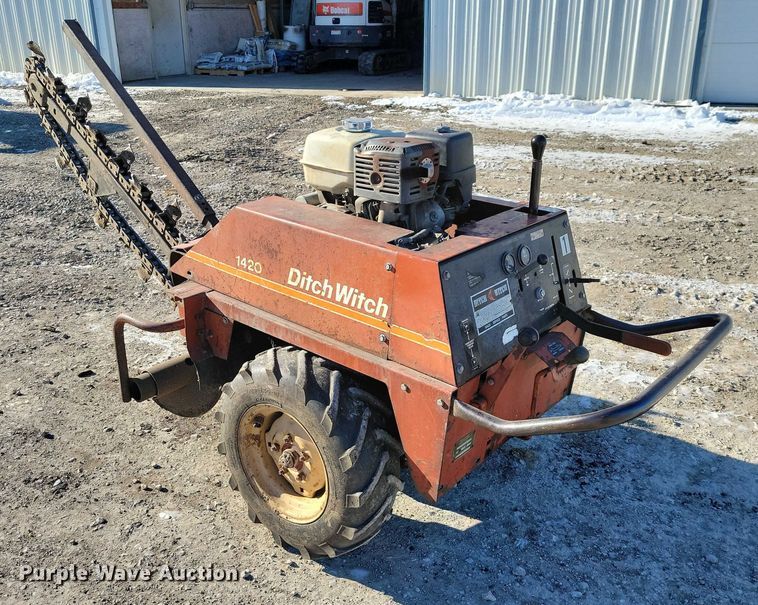 image for item NO9818 1983 Ditch Witch  1420 trencher