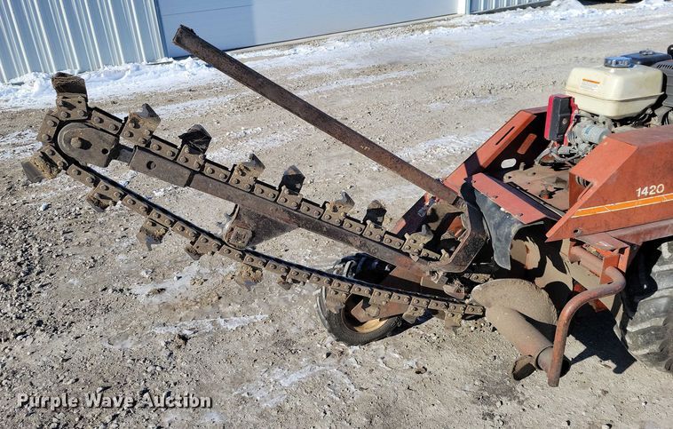 image for item NO9818 1983 Ditch Witch  1420 trencher