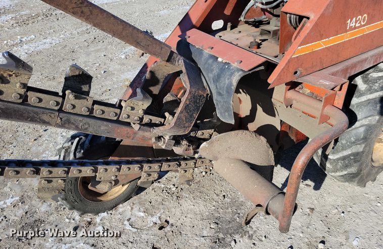 image for item NO9818 1983 Ditch Witch  1420 trencher