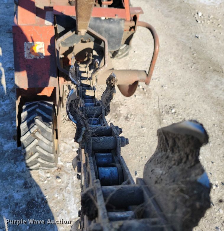 image for item NO9818 1983 Ditch Witch  1420 trencher