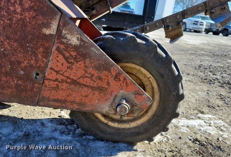 image for item NO9818 1983 Ditch Witch  1420 trencher