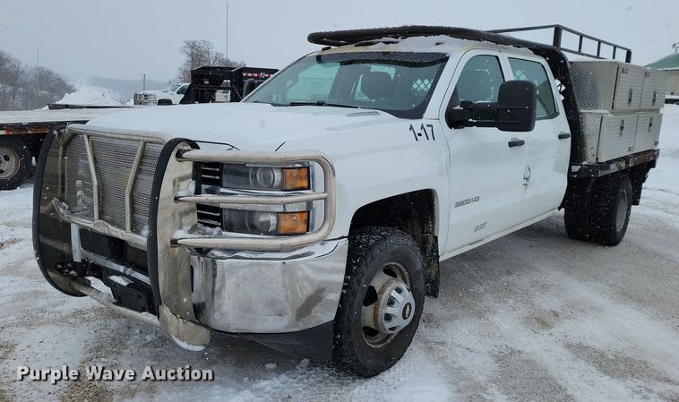 image for item NO9826 2016 Chevrolet Silverado 3500HD Crew Cab utility bed pickup truck