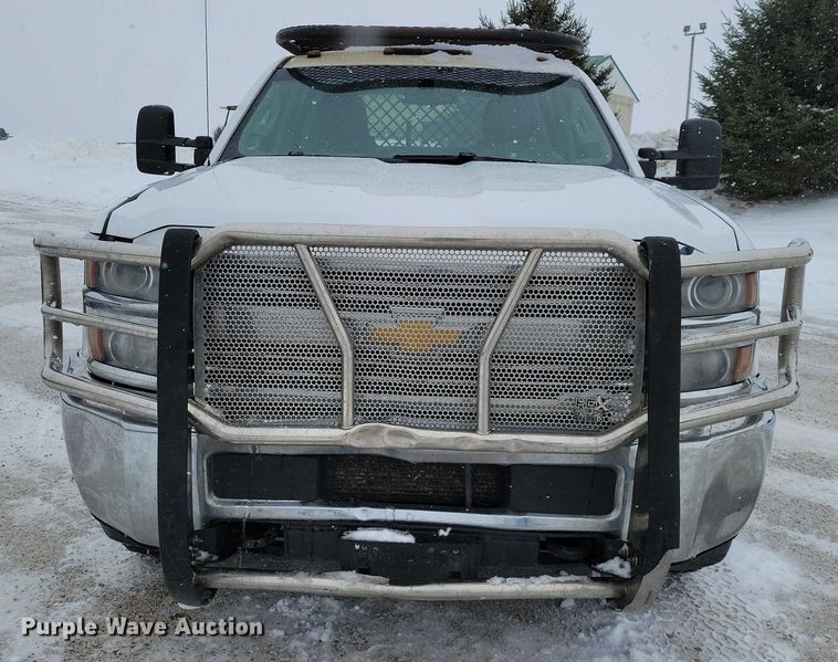 image for item NO9826 2016 Chevrolet Silverado 3500HD Crew Cab utility bed pickup truck