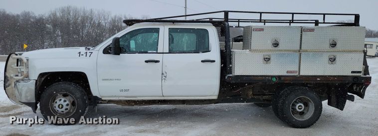 image for item NO9826 2016 Chevrolet Silverado 3500HD Crew Cab utility bed pickup truck
