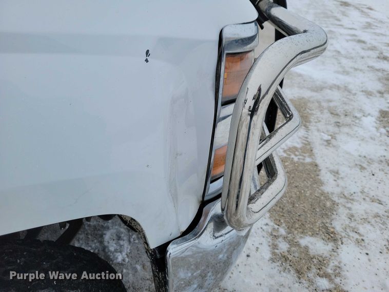 image for item NO9826 2016 Chevrolet Silverado 3500HD Crew Cab utility bed pickup truck