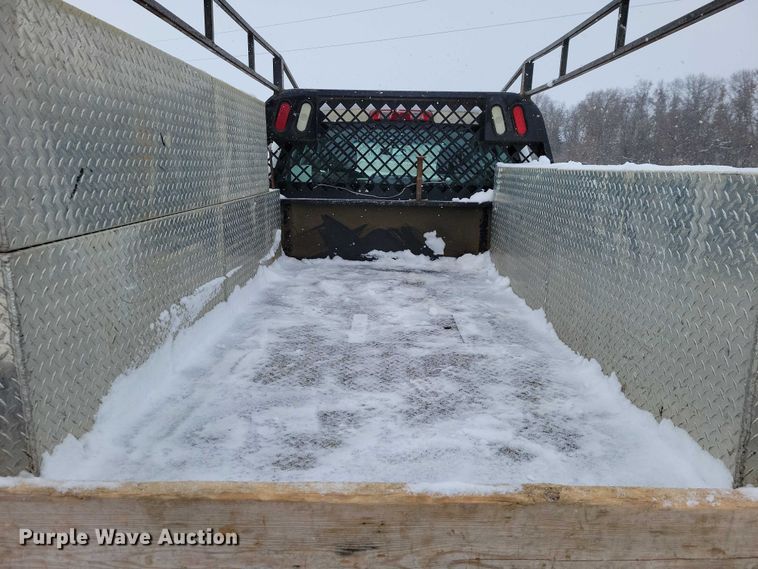 image for item NO9826 2016 Chevrolet Silverado 3500HD Crew Cab utility bed pickup truck