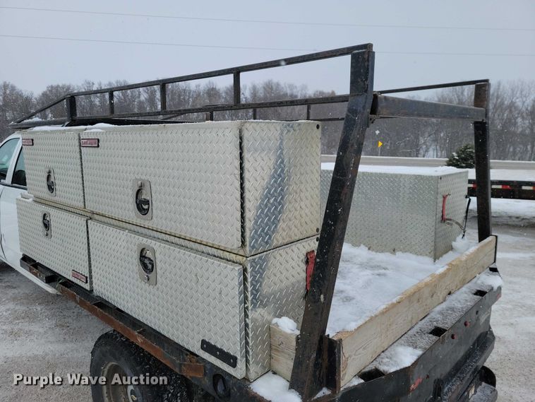 image for item NO9826 2016 Chevrolet Silverado 3500HD Crew Cab utility bed pickup truck