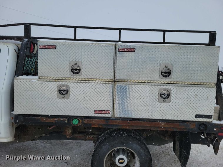 image for item NO9826 2016 Chevrolet Silverado 3500HD Crew Cab utility bed pickup truck